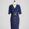 Robe vintage bleu marine à double boutonnage doré pour femme, taille S à M, vue de face.