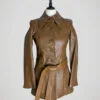 Veste-cuir-marron-vintage-femme-face Veste vintage en cuir marron pour femme, taille XS à S, vue de face.