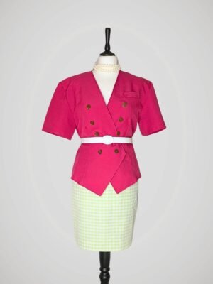 Veste portefeuille rose fuchsia, à manches courtes, vintage des années 80, pour femmes, taille S à M, vue de face.