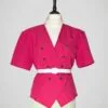 Zoom sur la veste portefeuille rose fuchsia, à manches courtes, vintage des années 80, pour femmes, taille S à M, vue de face.