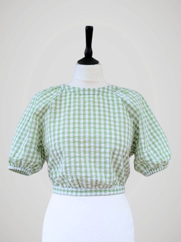 Blouse en coton vichy vert et blanc, pour femme à manches ballons, taille XS à S, vue de face et de plus près.