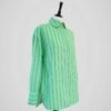 Chemise verte à rayures bleues marines, manches longues en coton pour femme, taille XS (en oversize), S et M, vue de côté.