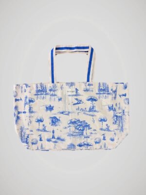 Sac de plage au motif style toile de Jouy, en coton, couleur bleu et beige naturel, marque Linvoges, vue de face.