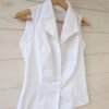 Chemise blanche sans manches pour femme, taille XS à S, vue de côté.