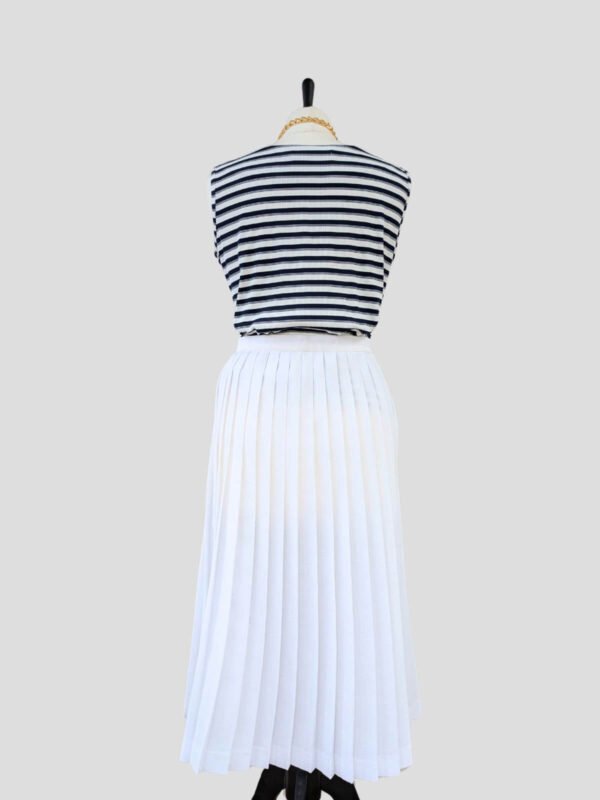 Jupe longue plissée blanche, vintage des années 80, pour femme, taille M à L, vue de dos.