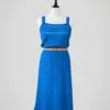Robe d'été en maille bleue pour femme, à bretelles, vintage. Taille M à L, vue de face.
